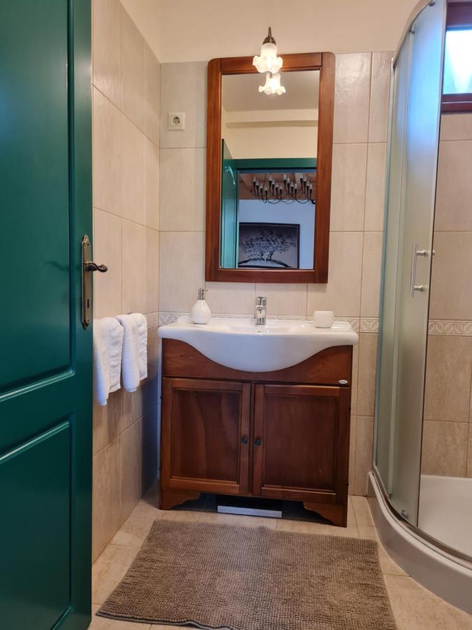 Duzzogó Vendégház Agárd Gárdony Exterior foto